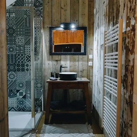 Le Poulailler & Sauna Love hotel