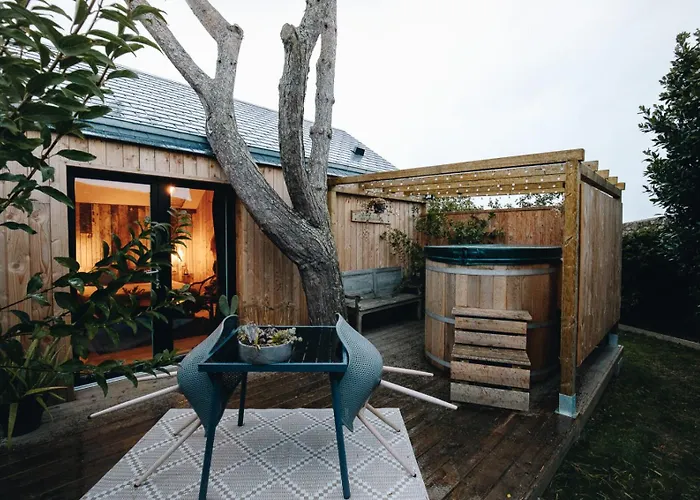 Le Poulailler & Sauna מלון אהבה *